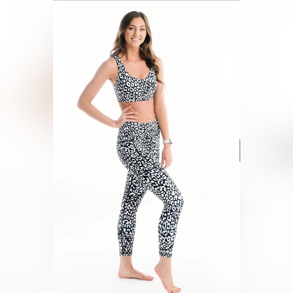 ZYIA Light n Tight
